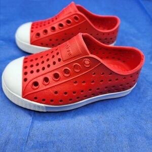 🌿SOLD!🌿Native Shoes size C6 toddler